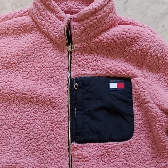 Ladies Tommy Hilfiger Pink Faux Fur Jacket Size Large NWT - Picture 2 of 5